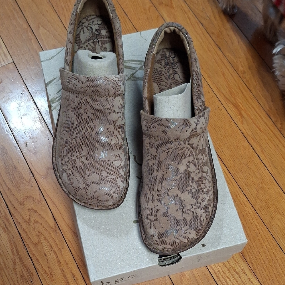 b.o.c. Tan Floral Mules